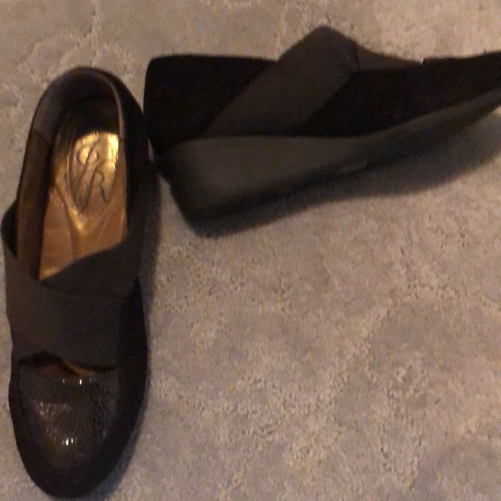 J. RENEE suede wedges - Picture 7 of 7